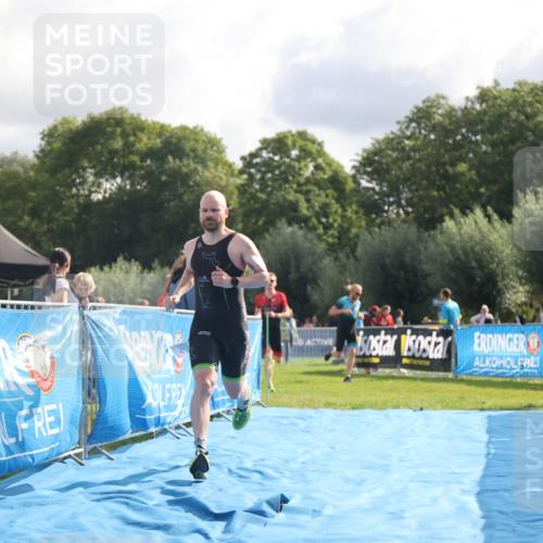 25.08.2024 - Elbe Triathlon Hamburg H.Heesch http://msf.ph/oto/6836147 25.08.2024 10:16:10 Ziel 38, 79 meine-sportfotos.de