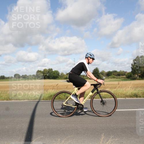 25.08.2024 - Elbe Triathlon Hamburg Fuchs,  Jonas http://msf.ph/oto/6836154 25.08.2024 10:27:42 Radfahren 545, 641 meine-sportfotos.de