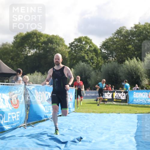 25.08.2024 - Elbe Triathlon Hamburg H.Heesch http://msf.ph/oto/6836156 25.08.2024 10:16:10 Ziel 38, 79 meine-sportfotos.de