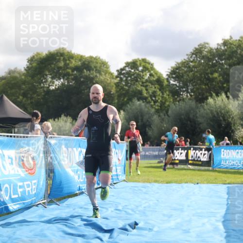 25.08.2024 - Elbe Triathlon Hamburg H.Heesch http://msf.ph/oto/6836160 25.08.2024 10:16:10 Ziel 38, 79 meine-sportfotos.de