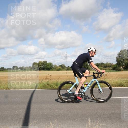 25.08.2024 - Elbe Triathlon Hamburg Fuchs,  Jonas http://msf.ph/oto/6836164 25.08.2024 10:28:00 Radfahren 751 meine-sportfotos.de