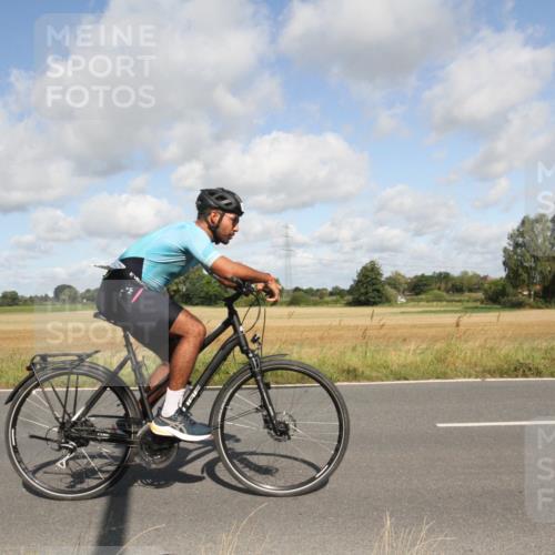 25.08.2024 - Elbe Triathlon Hamburg Fuchs,  Jonas http://msf.ph/oto/6836173 25.08.2024 10:28:08 Radfahren 496, 626 meine-sportfotos.de