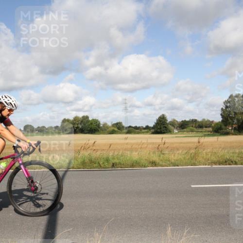 25.08.2024 - Elbe Triathlon Hamburg Fuchs,  Jonas http://msf.ph/oto/6836188 25.08.2024 10:28:28 Radfahren 527, 608 meine-sportfotos.de