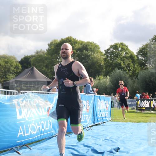 25.08.2024 - Elbe Triathlon Hamburg H.Heesch http://msf.ph/oto/6836193 25.08.2024 10:16:11 Ziel 38, 79 meine-sportfotos.de