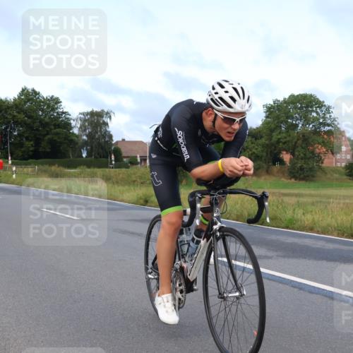 25.08.2024 - Elbe Triathlon Hamburg Fuchs,  Jonas http://msf.ph/oto/6836202 25.08.2024 08:43:59 Radfahren 41 meine-sportfotos.de