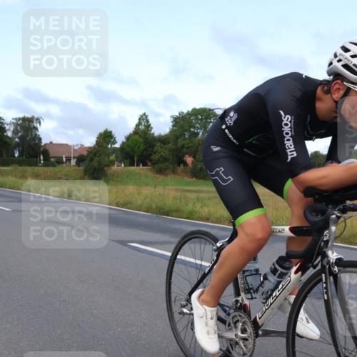 25.08.2024 - Elbe Triathlon Hamburg Fuchs,  Jonas http://msf.ph/oto/6836206 25.08.2024 08:43:59 Radfahren 41 meine-sportfotos.de