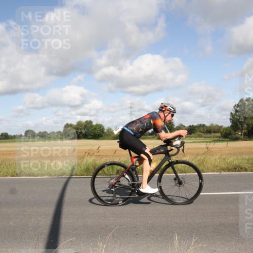 25.08.2024 - Elbe Triathlon Hamburg Fuchs,  Jonas http://msf.ph/oto/6836209 25.08.2024 10:28:38 Radfahren 608, 453, 463, 452 meine-sportfotos.de