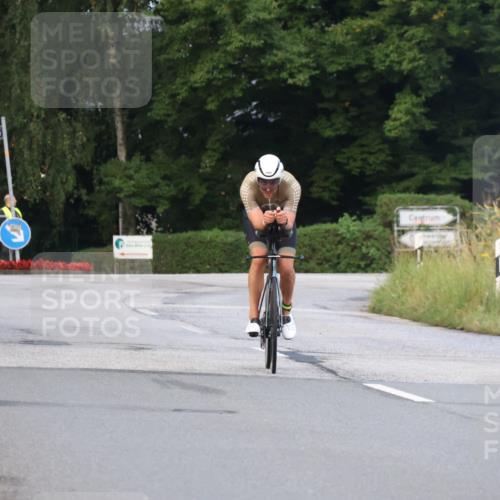 25.08.2024 - Elbe Triathlon Hamburg Fuchs,  Jonas http://msf.ph/oto/6836216 25.08.2024 08:44:13 Radfahren 97 meine-sportfotos.de