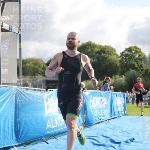 25.08.2024 - Elbe Triathlon Hamburg H.Heesch http://msf.ph/oto/6836223 25.08.2024 10:16:11 Ziel 38, 79 meine-sportfotos.de