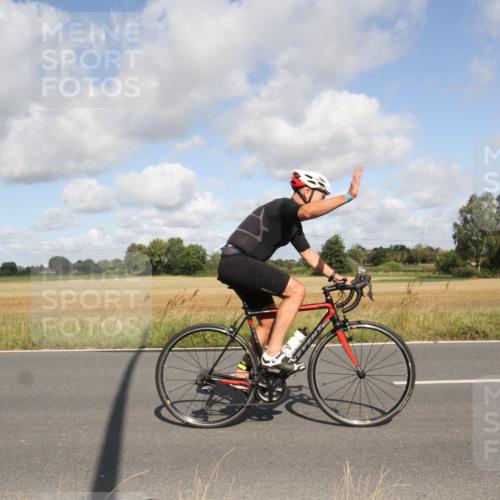 25.08.2024 - Elbe Triathlon Hamburg Fuchs,  Jonas http://msf.ph/oto/6836247 25.08.2024 10:29:09 Radfahren 485, 430, 585, 574 meine-sportfotos.de