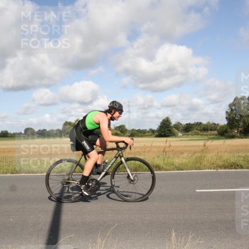 25.08.2024 - Elbe Triathlon Hamburg Fuchs,  Jonas http://msf.ph/oto/6836259 25.08.2024 10:29:12 Radfahren 430, 585, 574 meine-sportfotos.de
