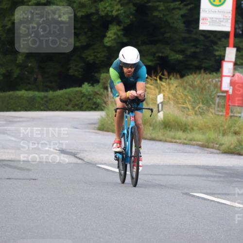 25.08.2024 - Elbe Triathlon Hamburg Fuchs,  Jonas http://msf.ph/oto/6836260 25.08.2024 08:44:23 Radfahren 45 meine-sportfotos.de