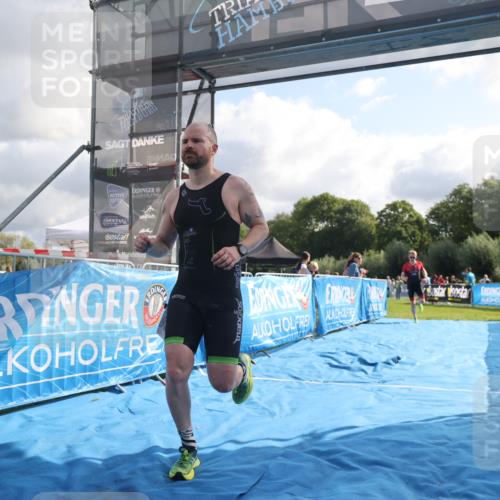25.08.2024 - Elbe Triathlon Hamburg H.Heesch http://msf.ph/oto/6836274 25.08.2024 10:16:12 Ziel 38, 79 meine-sportfotos.de