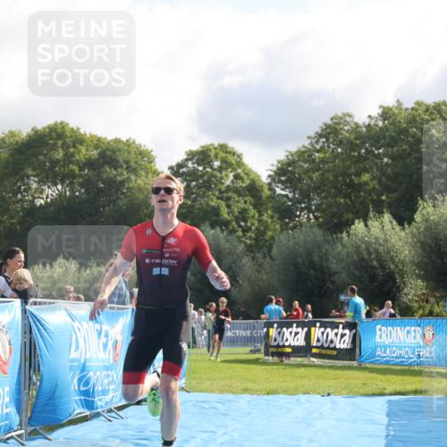 25.08.2024 - Elbe Triathlon Hamburg H.Heesch http://msf.ph/oto/6836280 25.08.2024 10:16:13 Ziel 38, 79 meine-sportfotos.de