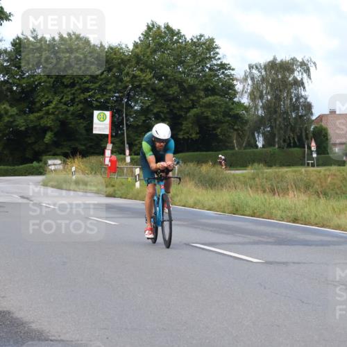 25.08.2024 - Elbe Triathlon Hamburg Fuchs,  Jonas http://msf.ph/oto/6836287 25.08.2024 08:44:24 Radfahren 45 meine-sportfotos.de