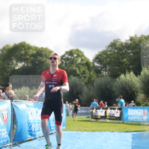 25.08.2024 - Elbe Triathlon Hamburg H.Heesch http://msf.ph/oto/6836290 25.08.2024 10:16:13 Ziel 38, 79 meine-sportfotos.de