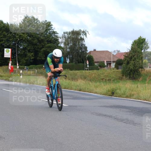 25.08.2024 - Elbe Triathlon Hamburg Fuchs,  Jonas http://msf.ph/oto/6836296 25.08.2024 08:44:25 Radfahren 45, 46 meine-sportfotos.de