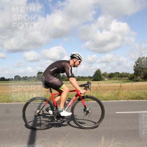 25.08.2024 - Elbe Triathlon Hamburg Fuchs,  Jonas http://msf.ph/oto/6836297 25.08.2024 10:29:40 Radfahren 720, 694, 699, 484 meine-sportfotos.de