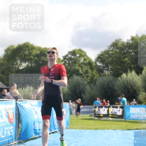 25.08.2024 - Elbe Triathlon Hamburg H.Heesch http://msf.ph/oto/6836300 25.08.2024 10:16:13 Ziel 38, 79 meine-sportfotos.de