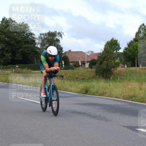 25.08.2024 - Elbe Triathlon Hamburg Fuchs,  Jonas http://msf.ph/oto/6836301 25.08.2024 08:44:25 Radfahren 45, 46 meine-sportfotos.de