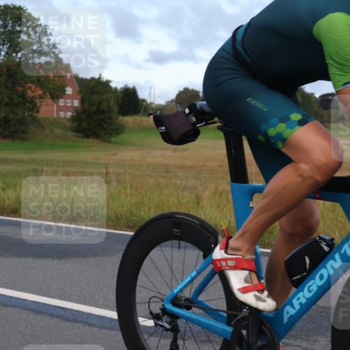 25.08.2024 - Elbe Triathlon Hamburg Fuchs,  Jonas http://msf.ph/oto/6836321 25.08.2024 08:44:25 Radfahren 45, 46 meine-sportfotos.de