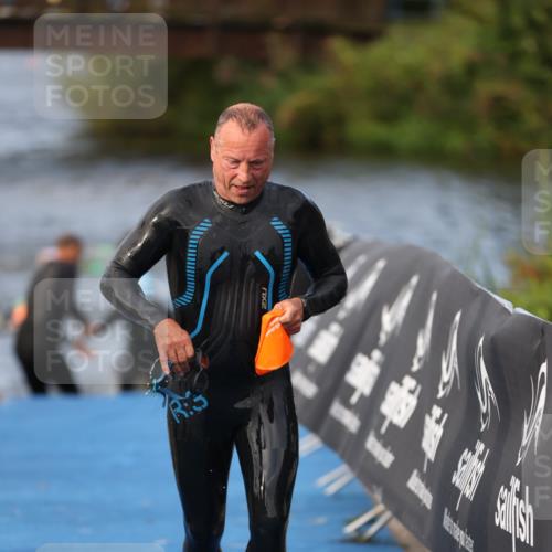 25.08.2024 - Elbe Triathlon Hamburg H.Heesch http://msf.ph/oto/6836323 25.08.2024 08:35:48 Schwimmen 59, 72, 74, 87, 98 meine-sportfotos.de