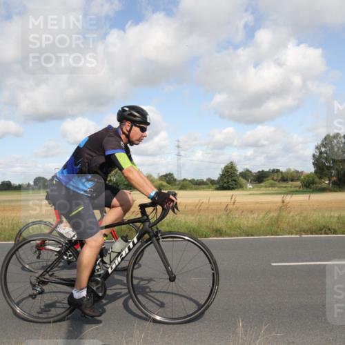 25.08.2024 - Elbe Triathlon Hamburg Fuchs,  Jonas http://msf.ph/oto/6836328 25.08.2024 10:29:53 Radfahren 697, 587, 691, 715, 727, 331, 446, 693 meine-sportfotos.de