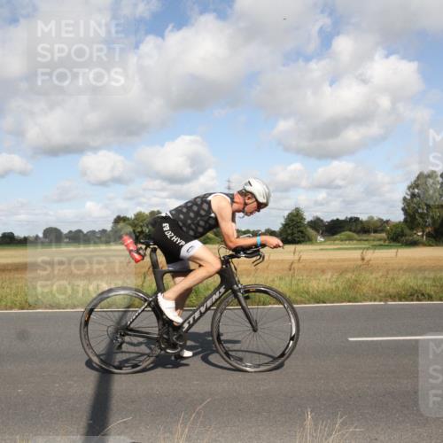25.08.2024 - Elbe Triathlon Hamburg Fuchs,  Jonas http://msf.ph/oto/6836333 25.08.2024 10:29:55 Radfahren 587, 691, 715, 727, 331, 446, 693, 681, 753 meine-sportfotos.de