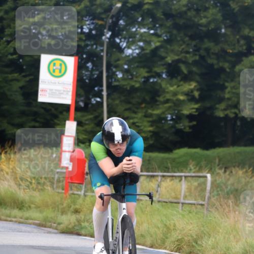 25.08.2024 - Elbe Triathlon Hamburg Fuchs,  Jonas http://msf.ph/oto/6836339 25.08.2024 08:44:32 Radfahren 46, 55 meine-sportfotos.de