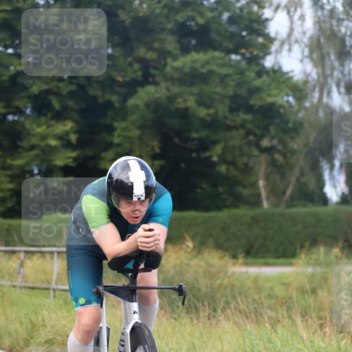 25.08.2024 - Elbe Triathlon Hamburg Fuchs,  Jonas http://msf.ph/oto/6836346 25.08.2024 08:44:32 Radfahren 46, 55 meine-sportfotos.de
