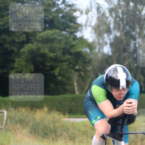 25.08.2024 - Elbe Triathlon Hamburg Fuchs,  Jonas http://msf.ph/oto/6836353 25.08.2024 08:44:32 Radfahren 46, 55 meine-sportfotos.de