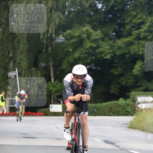 25.08.2024 - Elbe Triathlon Hamburg Fuchs,  Jonas http://msf.ph/oto/6836357 25.08.2024 08:44:34 Radfahren 46, 55, 54 meine-sportfotos.de