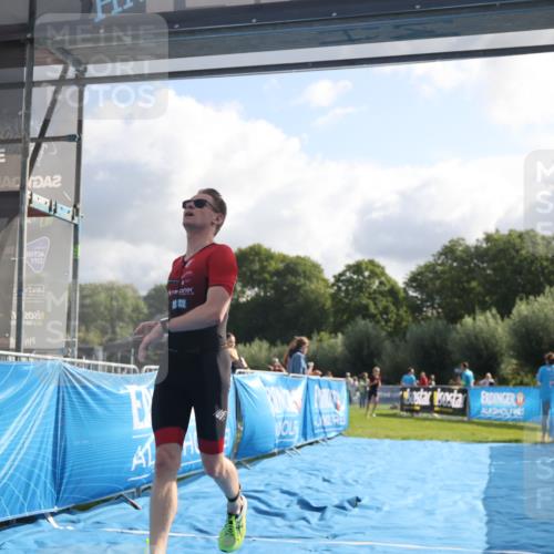 25.08.2024 - Elbe Triathlon Hamburg H.Heesch http://msf.ph/oto/6836358 25.08.2024 10:16:14 Ziel 38, 79 meine-sportfotos.de