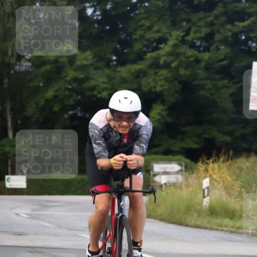 25.08.2024 - Elbe Triathlon Hamburg Fuchs,  Jonas http://msf.ph/oto/6836369 25.08.2024 08:44:34 Radfahren 46, 55, 54 meine-sportfotos.de