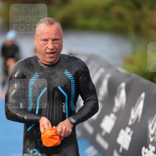 25.08.2024 - Elbe Triathlon Hamburg H.Heesch http://msf.ph/oto/6836378 25.08.2024 08:35:50 Schwimmen 59, 72, 87, 98 meine-sportfotos.de
