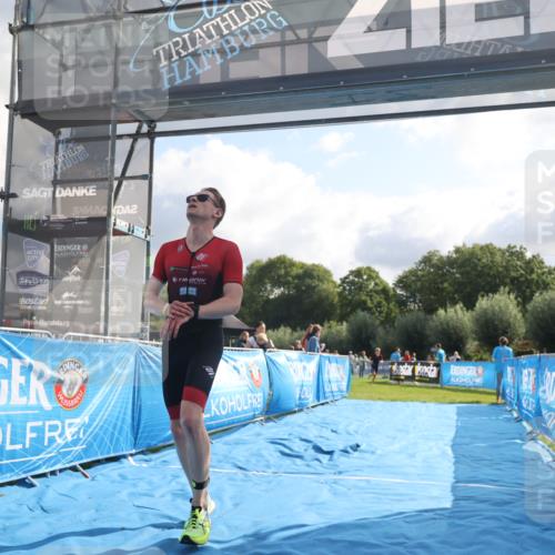 25.08.2024 - Elbe Triathlon Hamburg H.Heesch http://msf.ph/oto/6836388 25.08.2024 10:16:15 Ziel 38, 79 meine-sportfotos.de