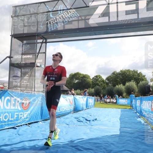 25.08.2024 - Elbe Triathlon Hamburg H.Heesch http://msf.ph/oto/6836393 25.08.2024 10:16:15 Ziel 38, 79 meine-sportfotos.de