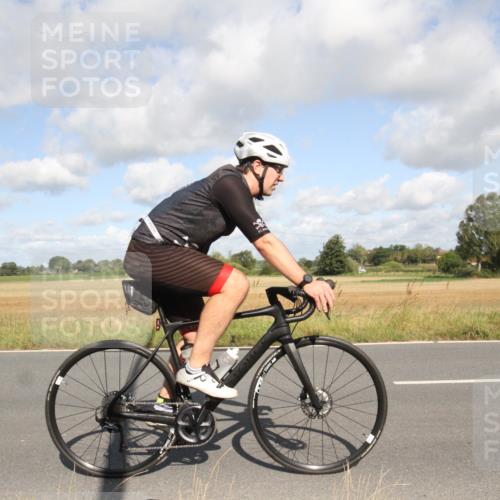 25.08.2024 - Elbe Triathlon Hamburg Fuchs,  Jonas http://msf.ph/oto/6836405 25.08.2024 10:30:50 Radfahren 665, 616, 1600, 719 meine-sportfotos.de