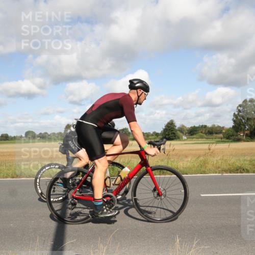 25.08.2024 - Elbe Triathlon Hamburg Fuchs,  Jonas http://msf.ph/oto/6836415 25.08.2024 10:30:54 Radfahren 665, 616, 1600, 719 meine-sportfotos.de