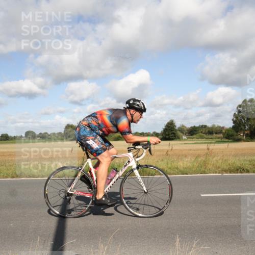 25.08.2024 - Elbe Triathlon Hamburg Fuchs,  Jonas http://msf.ph/oto/6836420 25.08.2024 10:30:56 Radfahren 665, 616, 1600, 719, 756 meine-sportfotos.de