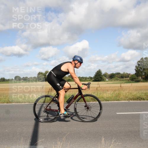 25.08.2024 - Elbe Triathlon Hamburg Fuchs,  Jonas http://msf.ph/oto/6836426 25.08.2024 10:31:00 Radfahren 719, 756 meine-sportfotos.de