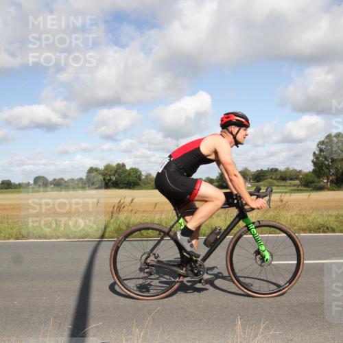 25.08.2024 - Elbe Triathlon Hamburg Fuchs,  Jonas http://msf.ph/oto/6836430 25.08.2024 10:31:07 Radfahren 756, 682, 595 meine-sportfotos.de