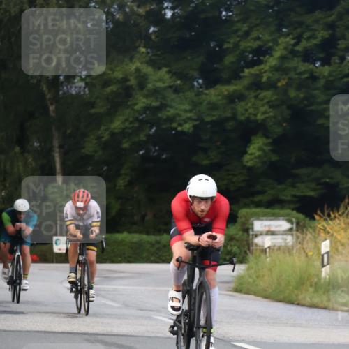 25.08.2024 - Elbe Triathlon Hamburg Fuchs,  Jonas http://msf.ph/oto/6836442 25.08.2024 08:44:46 Radfahren 87, 70, 43 meine-sportfotos.de