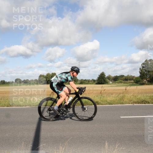 25.08.2024 - Elbe Triathlon Hamburg Fuchs,  Jonas http://msf.ph/oto/6836448 25.08.2024 10:31:20 Radfahren 354, 547, 752, 555, 709 meine-sportfotos.de