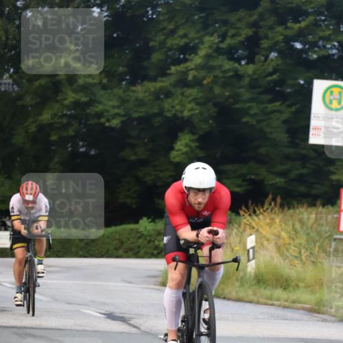 25.08.2024 - Elbe Triathlon Hamburg Fuchs,  Jonas http://msf.ph/oto/6836450 25.08.2024 08:44:46 Radfahren 87, 70, 43 meine-sportfotos.de