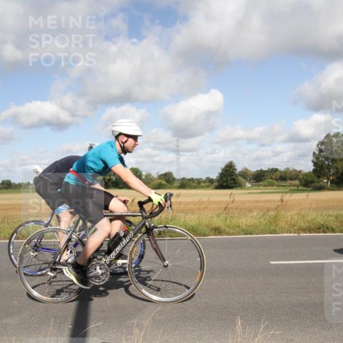 25.08.2024 - Elbe Triathlon Hamburg Fuchs,  Jonas http://msf.ph/oto/6836454 25.08.2024 10:31:20 Radfahren 354, 547, 752, 555, 709 meine-sportfotos.de
