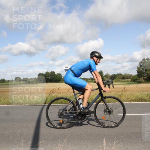 25.08.2024 - Elbe Triathlon Hamburg Fuchs,  Jonas http://msf.ph/oto/6836465 25.08.2024 10:31:34 Radfahren 729 meine-sportfotos.de