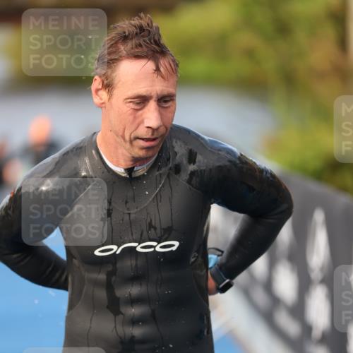 25.08.2024 - Elbe Triathlon Hamburg H.Heesch http://msf.ph/oto/6836476 25.08.2024 08:35:58 Schwimmen 45, 54, 72, 87, 88, 98 meine-sportfotos.de