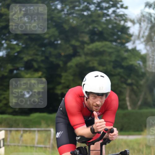 25.08.2024 - Elbe Triathlon Hamburg Fuchs,  Jonas http://msf.ph/oto/6836479 25.08.2024 08:44:47 Radfahren 87, 70, 43 meine-sportfotos.de