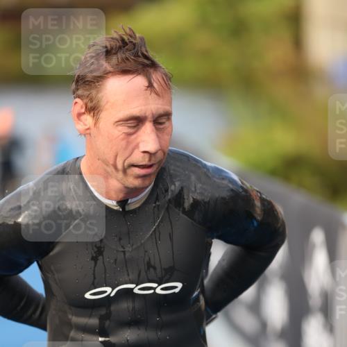 25.08.2024 - Elbe Triathlon Hamburg H.Heesch http://msf.ph/oto/6836498 25.08.2024 08:35:59 Schwimmen 45, 54, 72, 87, 88, 98 meine-sportfotos.de